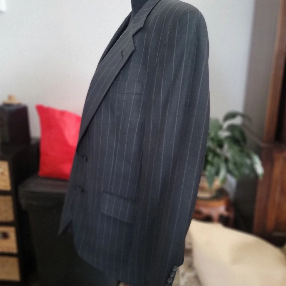 Jos A. Bank Men's Wool Pinstripe‎ Blazer Charcoal Gray Button & Dress Pants Suit